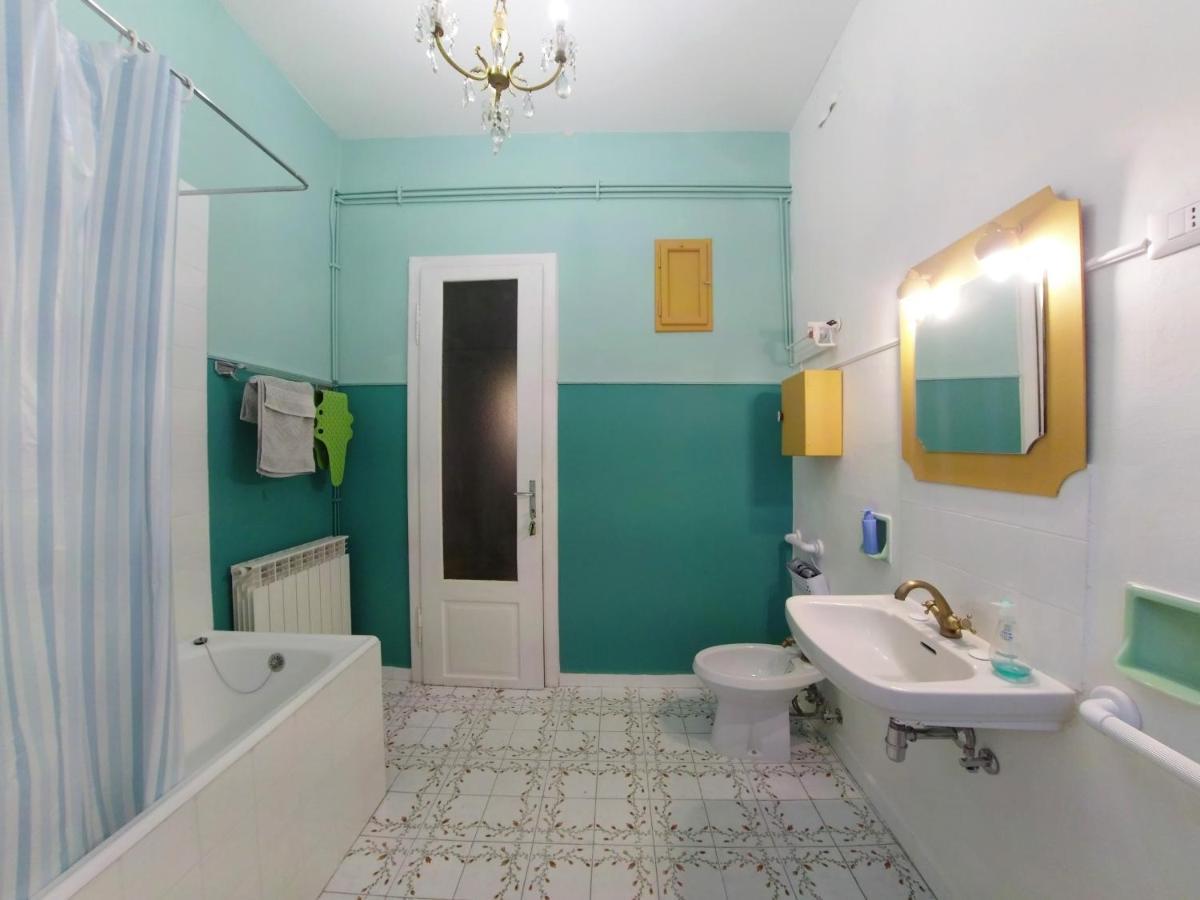 Casa Antica - Historical Apartment In Old City Center Trieste Eksteriør billede