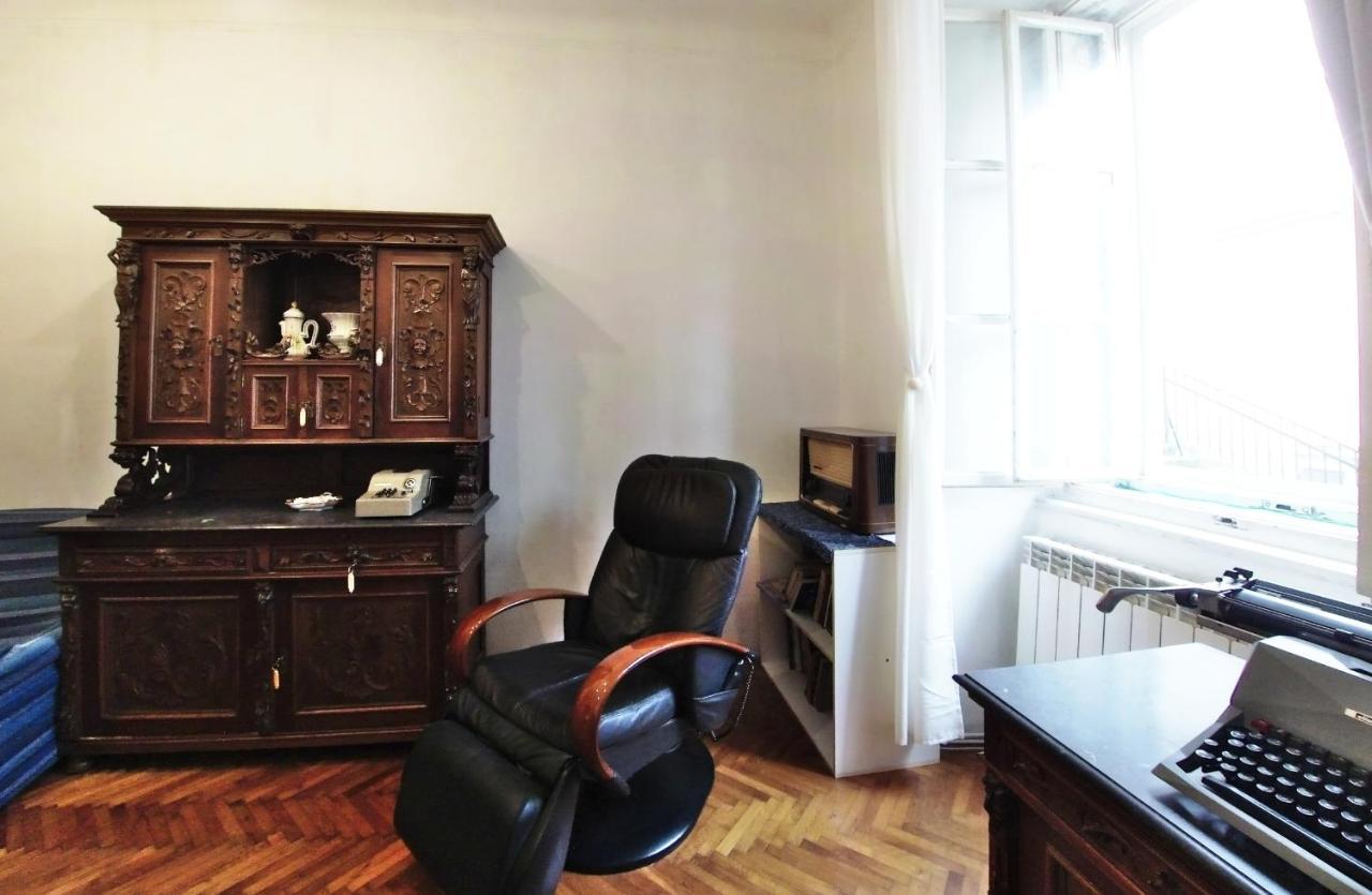 Casa Antica - Historical Apartment In Old City Center Trieste Eksteriør billede