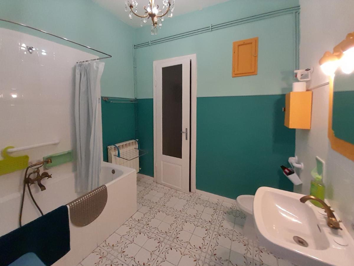 Casa Antica - Historical Apartment In Old City Center Trieste Eksteriør billede
