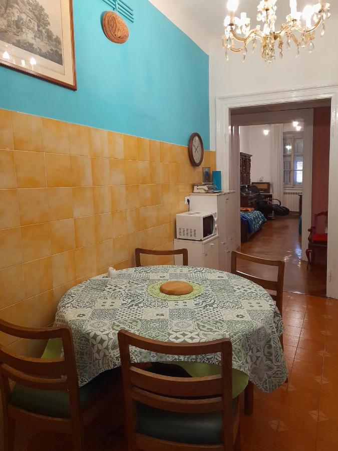 Casa Antica - Historical Apartment In Old City Center Trieste Eksteriør billede